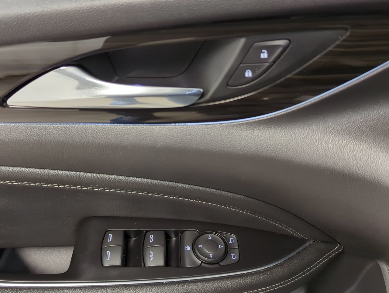 2018 Buick Regal Sportback Essence-12