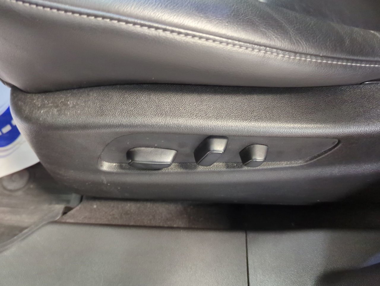 2020 Cadillac XT4 AWD Premium Luxury-11