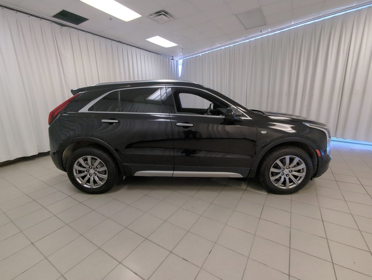 2020 Cadillac XT4 AWD Premium Luxury-8