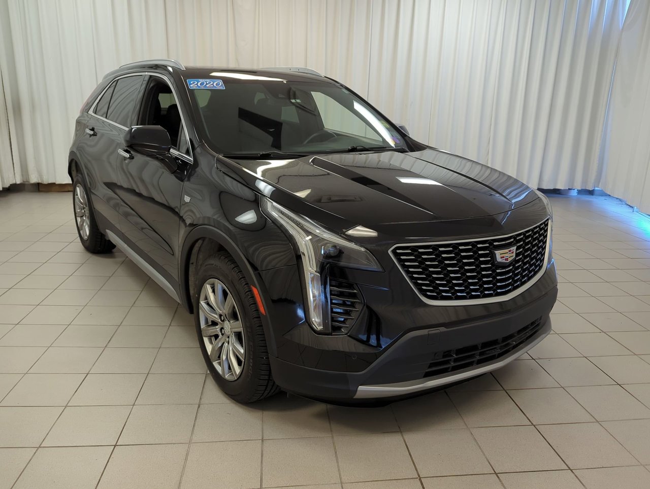 2020 Cadillac XT4 AWD Premium Luxury-1