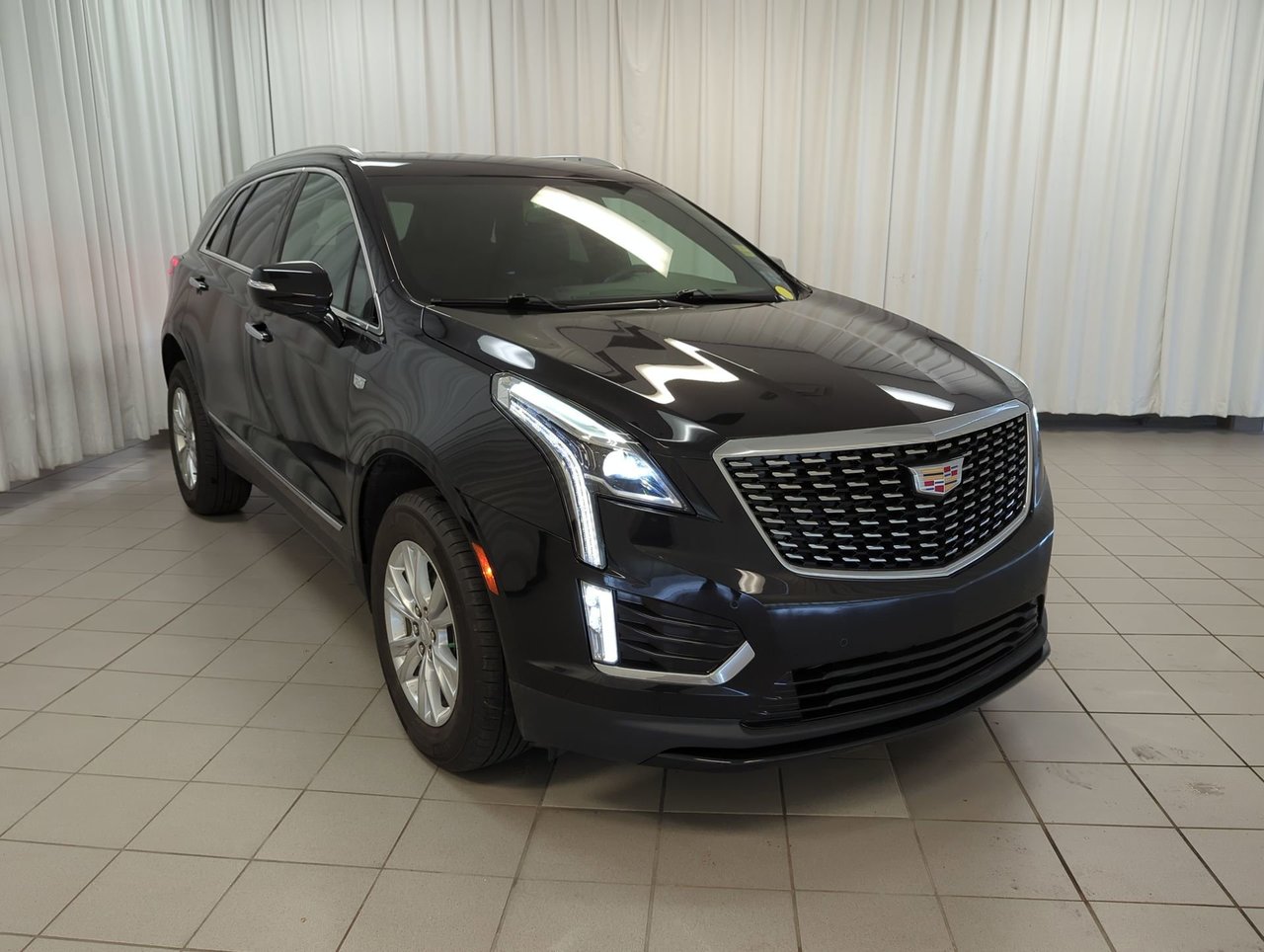 2024 Cadillac XT5 AWD Luxury-1