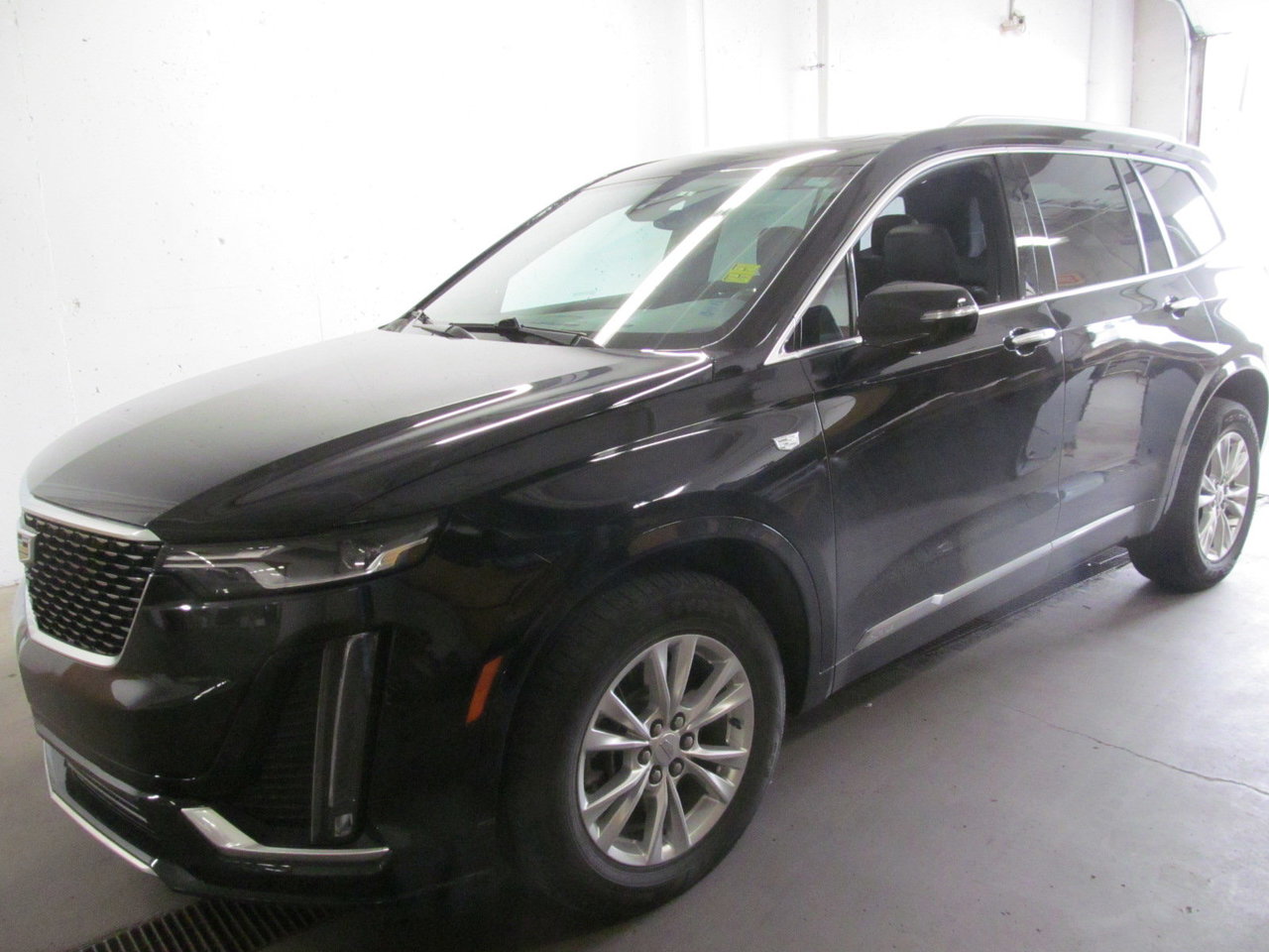 2023 Cadillac XT6 AWD Luxury-1