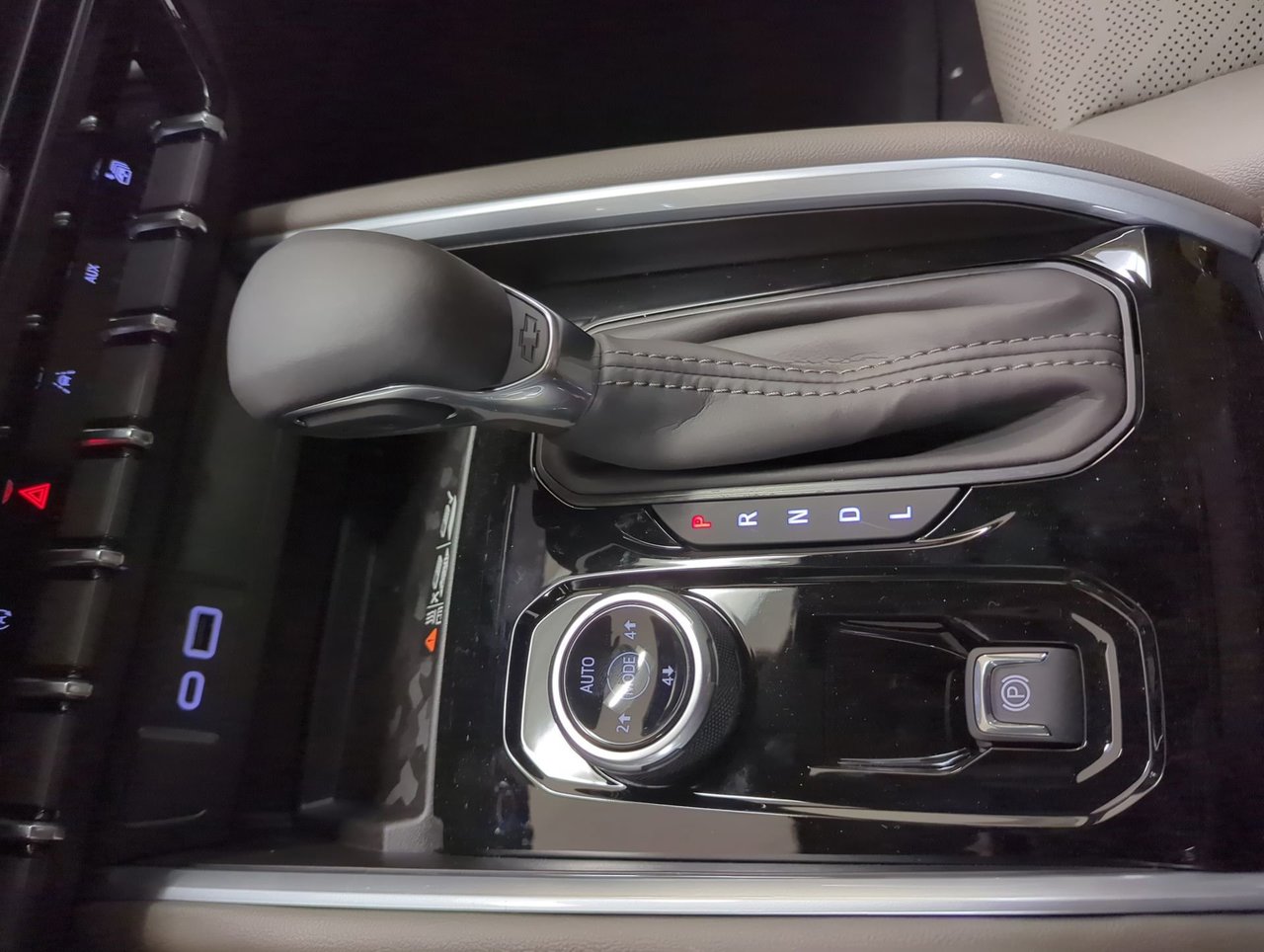 2025 Chevrolet Colorado ZR2-19