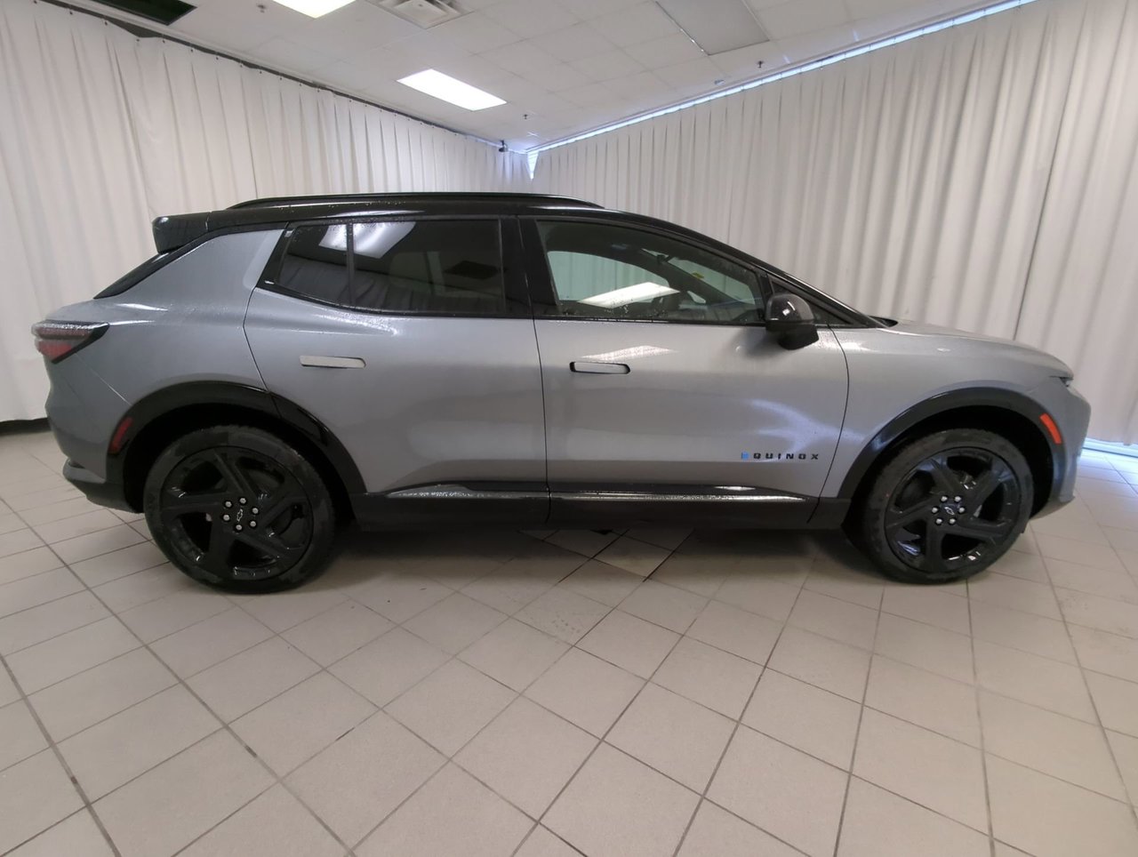 2025 Chevrolet Equinox EV 2RS-8