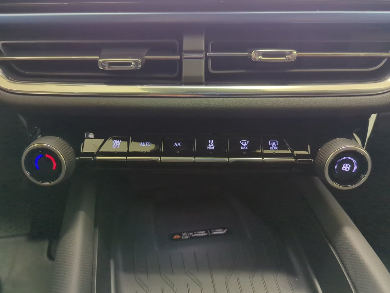 2025 Chevrolet Equinox EV 2LT-18