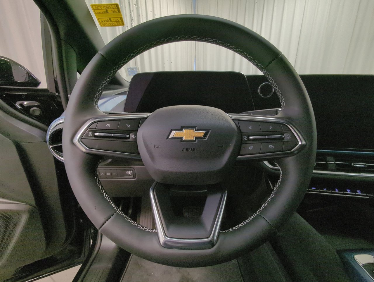 2025 Chevrolet Equinox EV 2LT-13