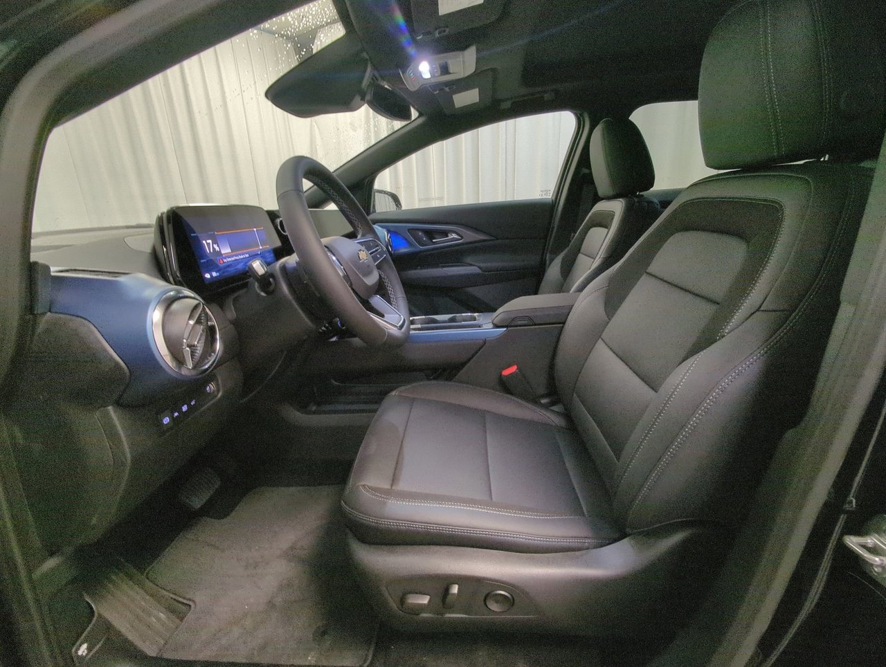 2025 Chevrolet Equinox EV 2LT-10