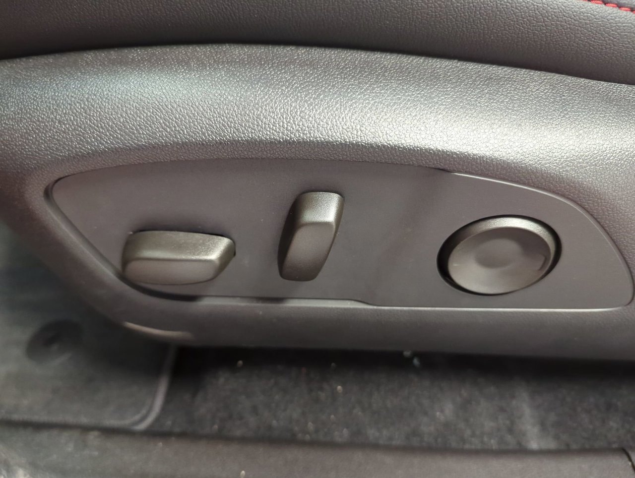 2025 Chevrolet Equinox EV 2RS-11