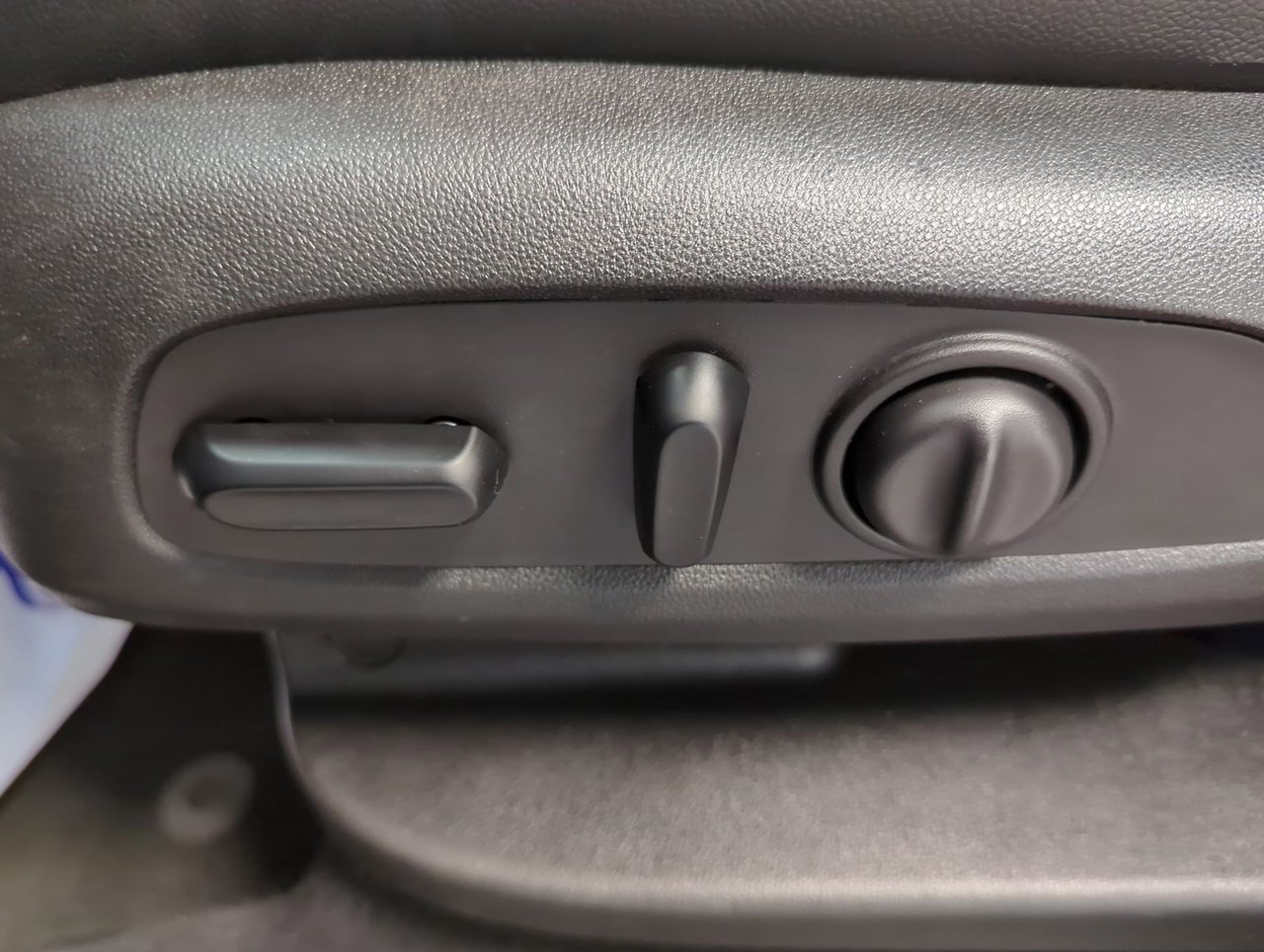 2020 Chevrolet Equinox LT-11