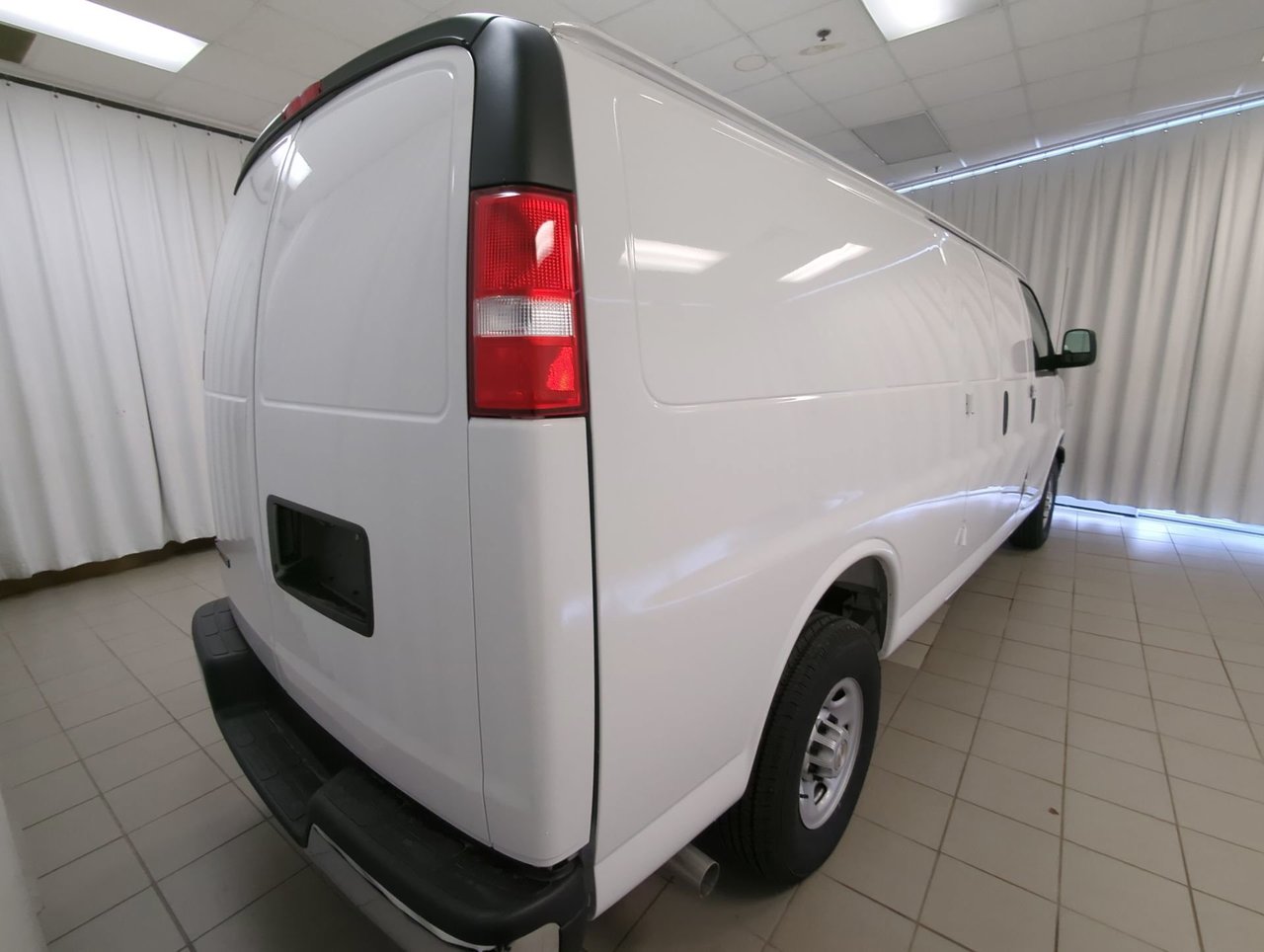 2025 Chevrolet Express Cargo 2500 WT 155''-7