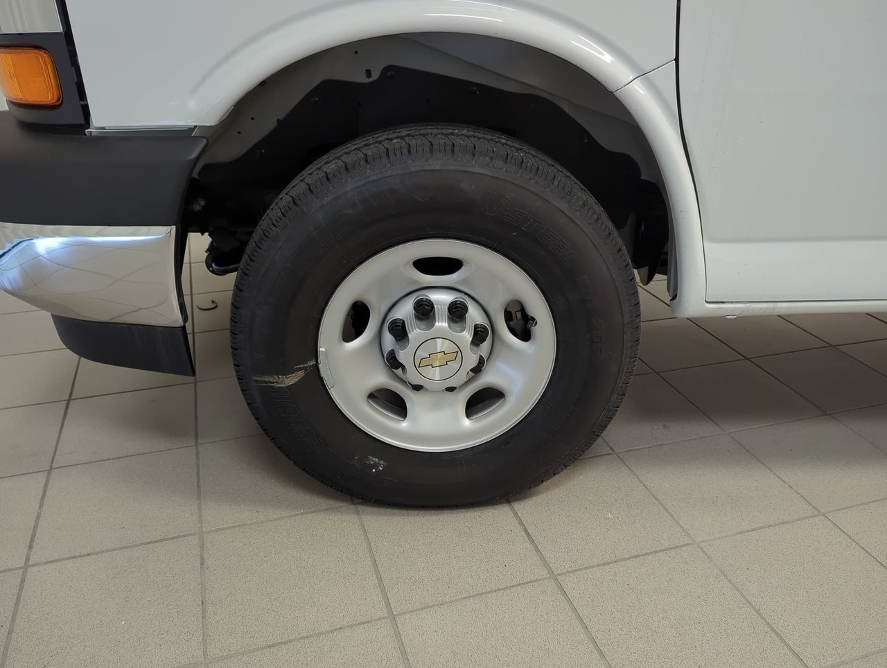 2025 Chevrolet Express Cargo 2500 WT 135''-9