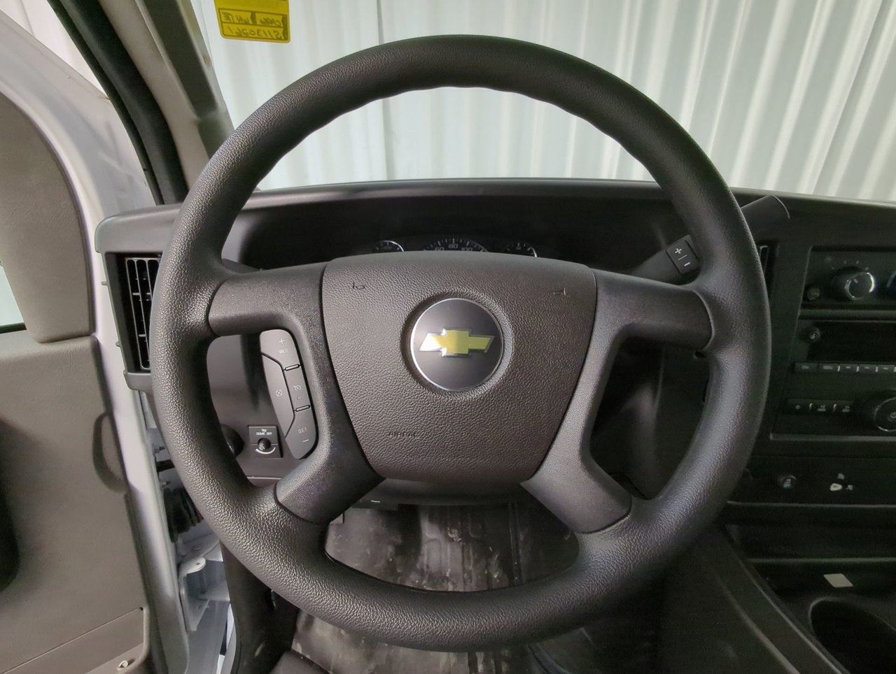 2025 Chevrolet Express Cargo 2500 WT 135''-13