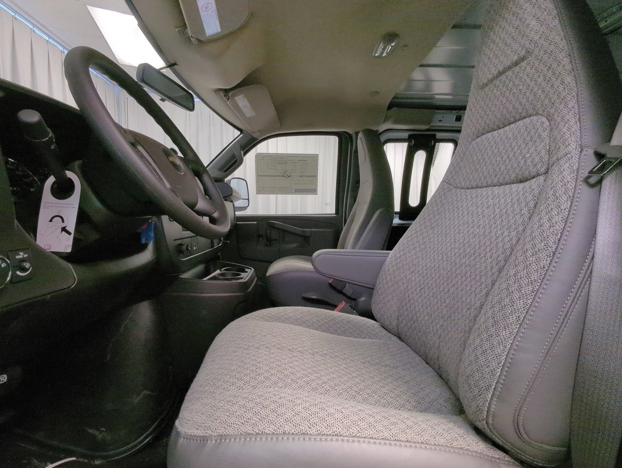 2025 Chevrolet Express Cargo 2500 WT 135''-10