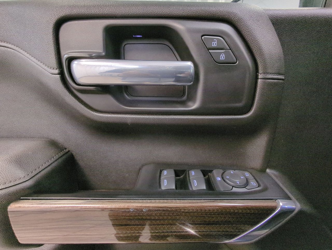 2019 Chevrolet Silverado 1500 LT-12