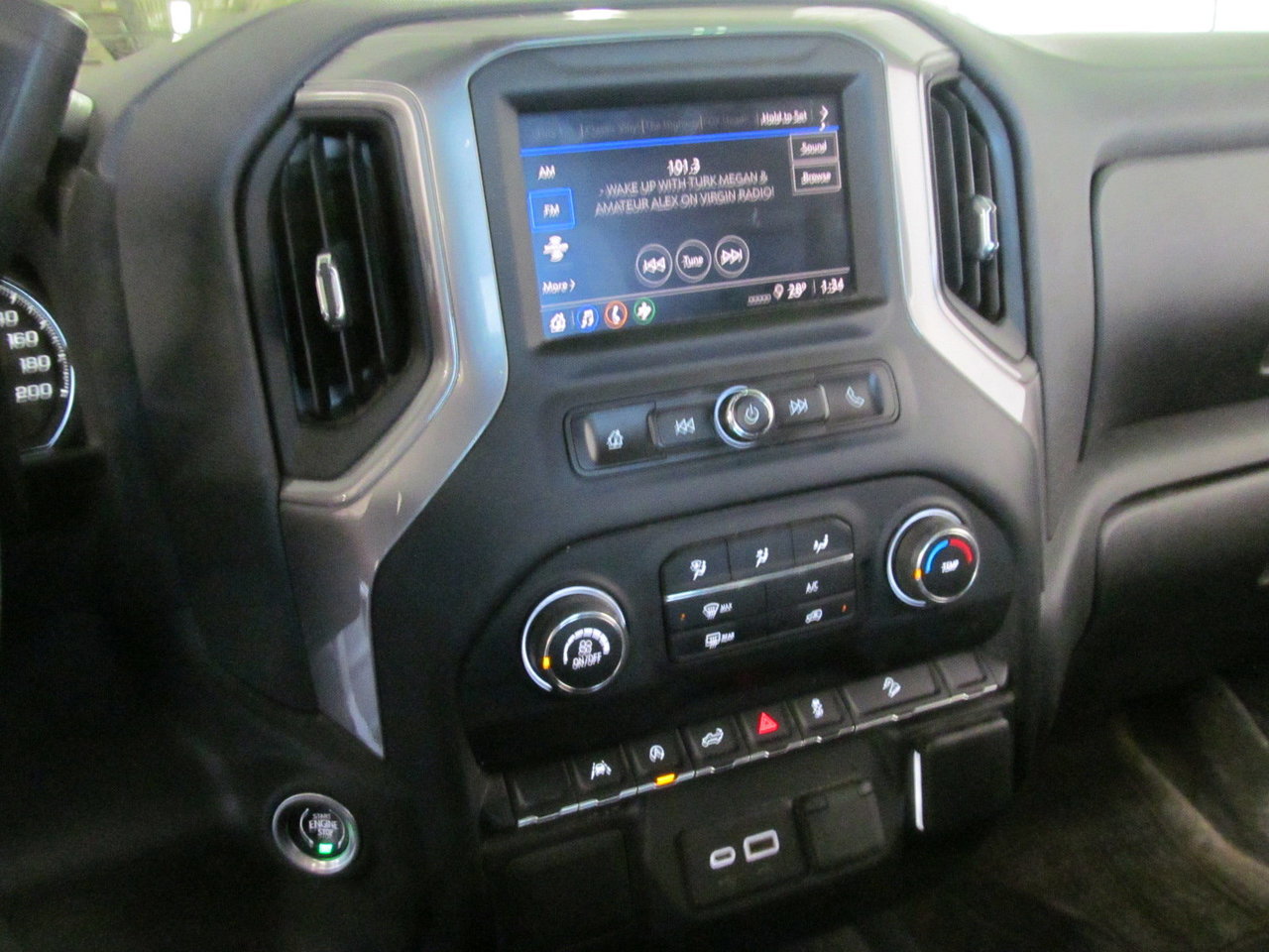 2022 Chevrolet Silverado 1500 Custom Trail Boss-5