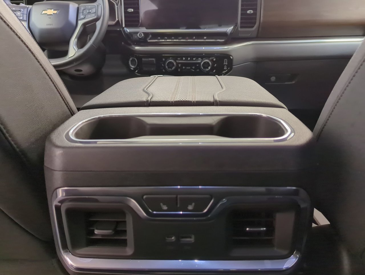 2023 Chevrolet Silverado 1500 High Country-20