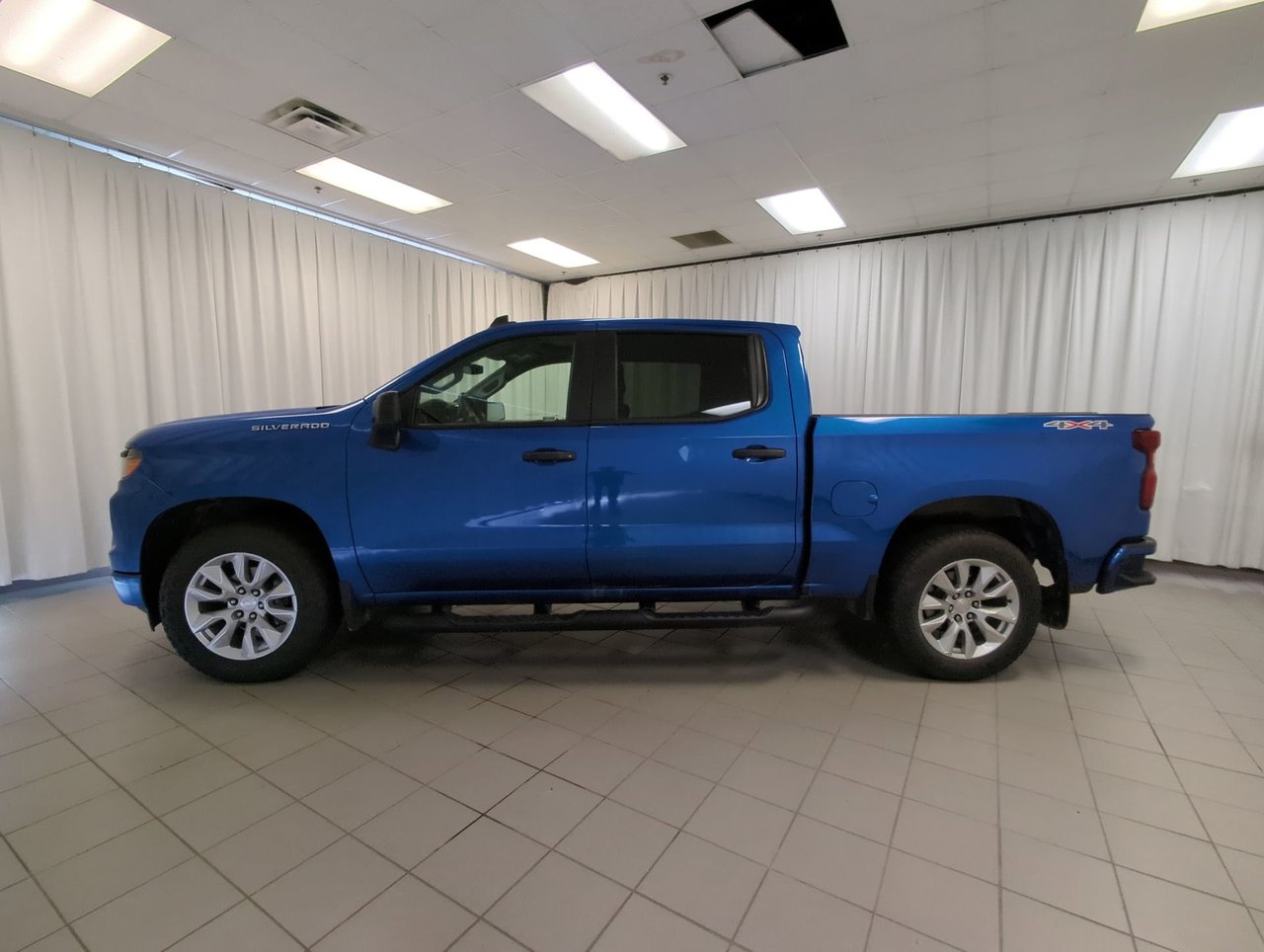 2023 Chevrolet Silverado 1500 Custom-4