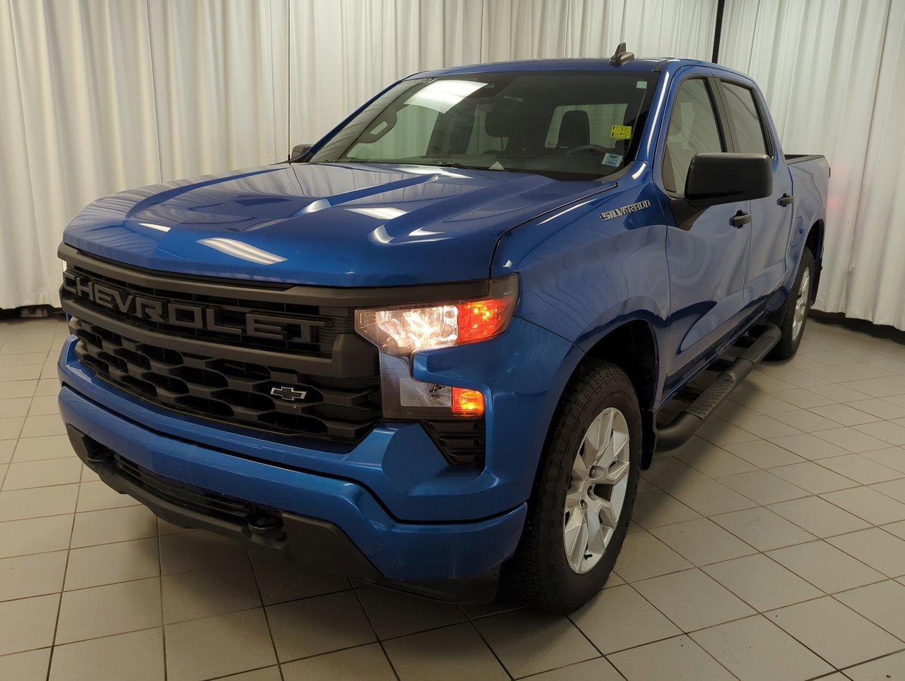 2023 Chevrolet Silverado 1500 Custom-3