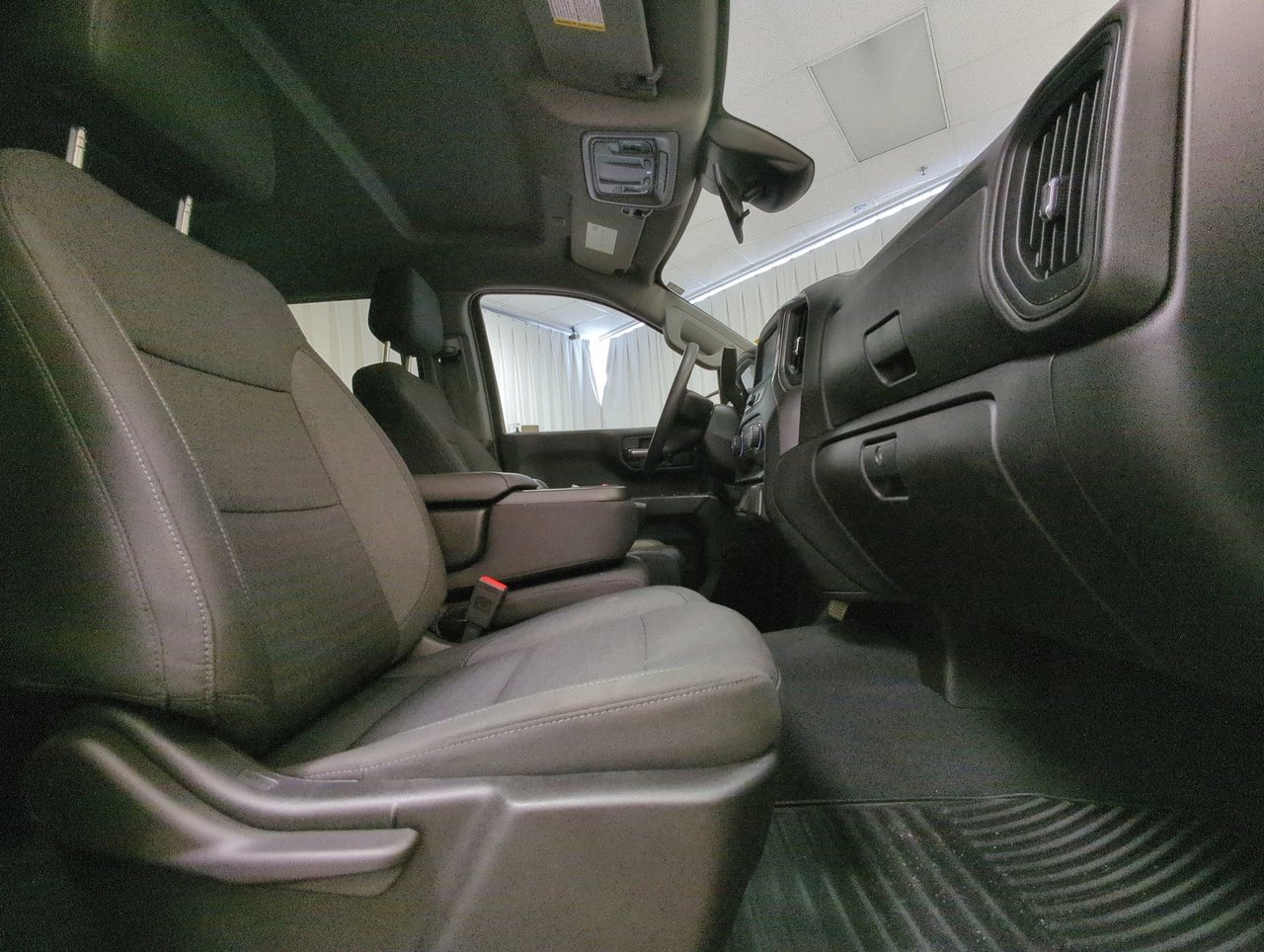 2023 Chevrolet Silverado 1500 Custom-22