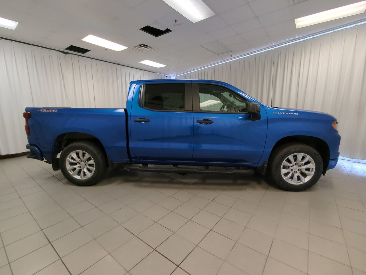 2023 Chevrolet Silverado 1500 Custom-8