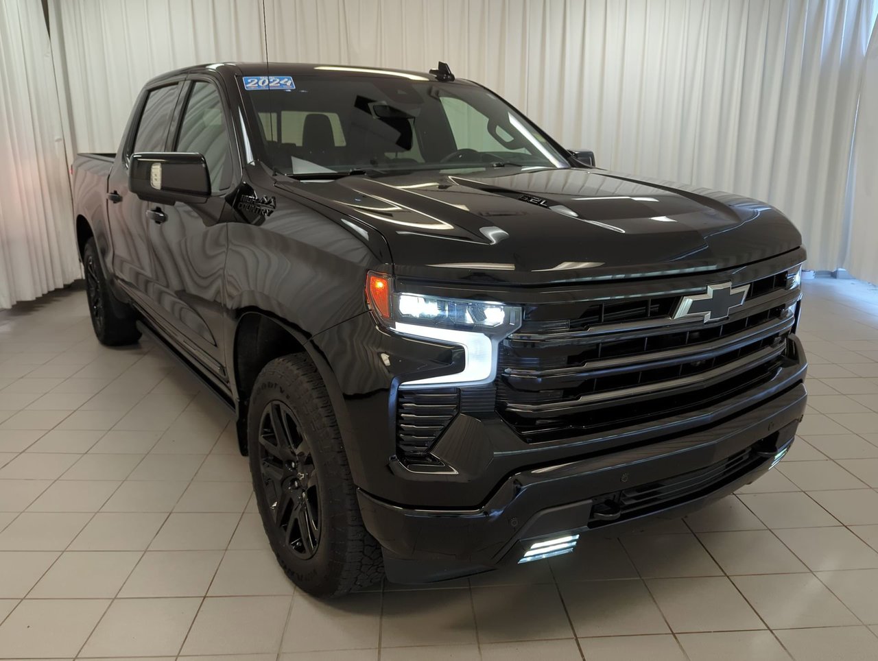 2024 Chevrolet Silverado 1500 High Country-1