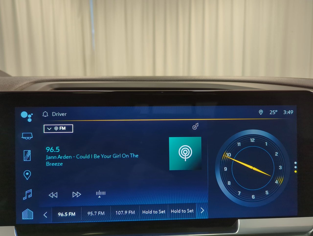 2024 Chevrolet Silverado 1500 High Country-15