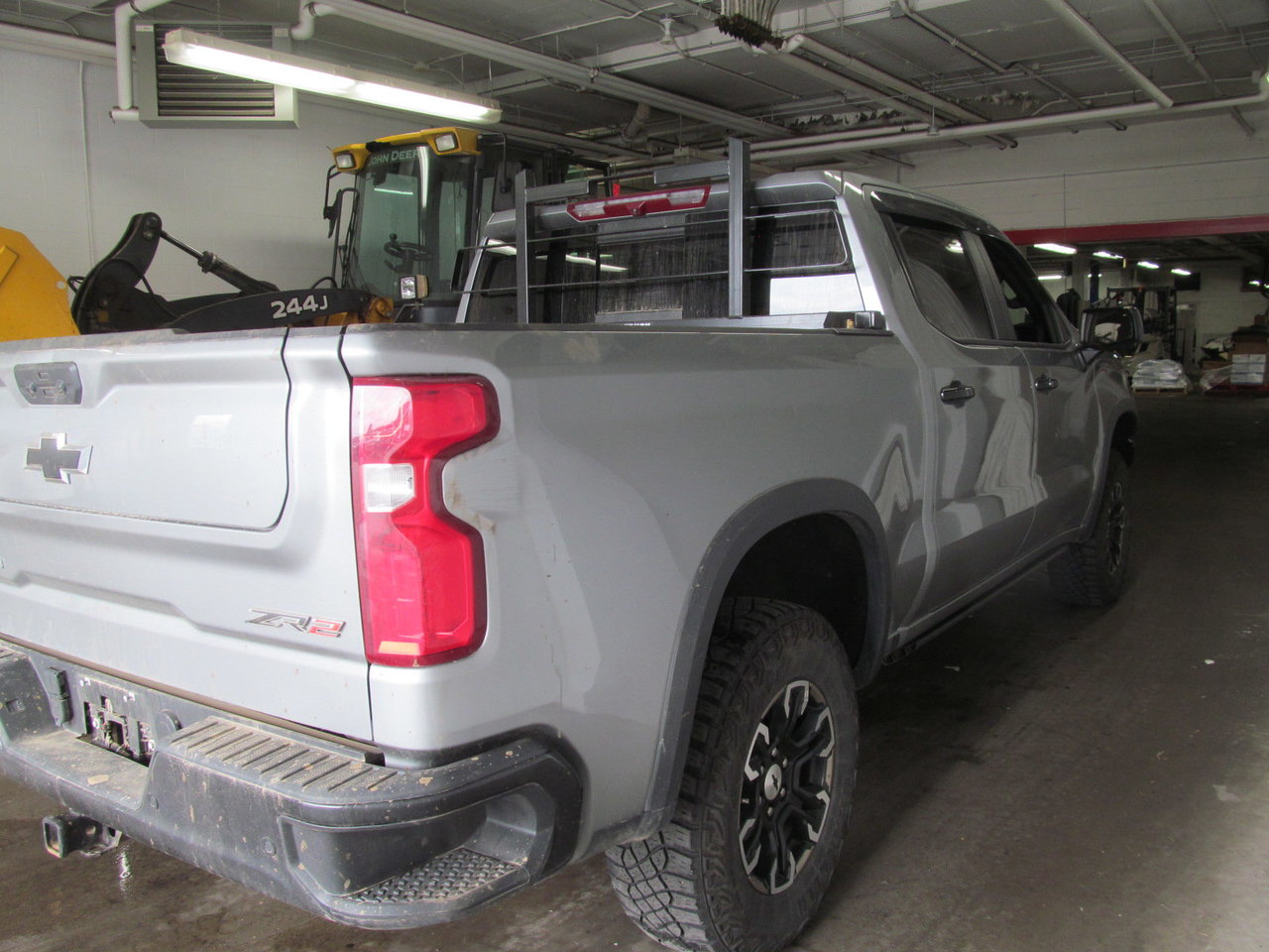 2024 Chevrolet Silverado 1500 ZR2-3