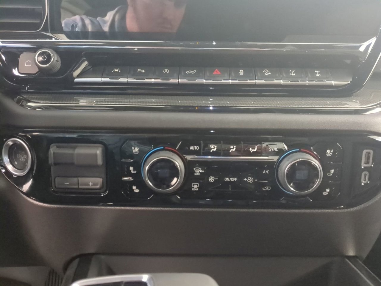 2025 Chevrolet Silverado 1500 ZR2-18
