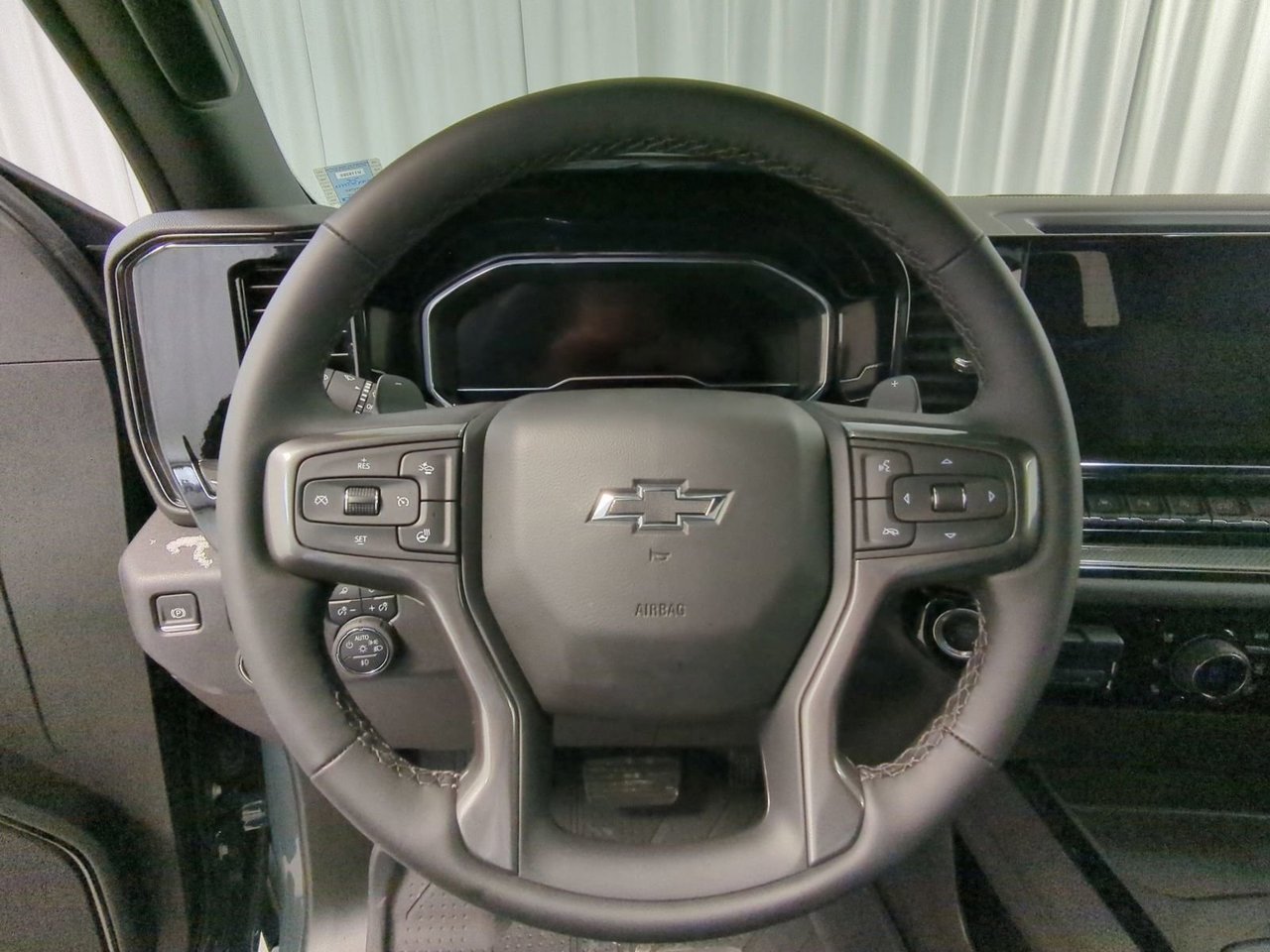 2025 Chevrolet Silverado 1500 ZR2-13
