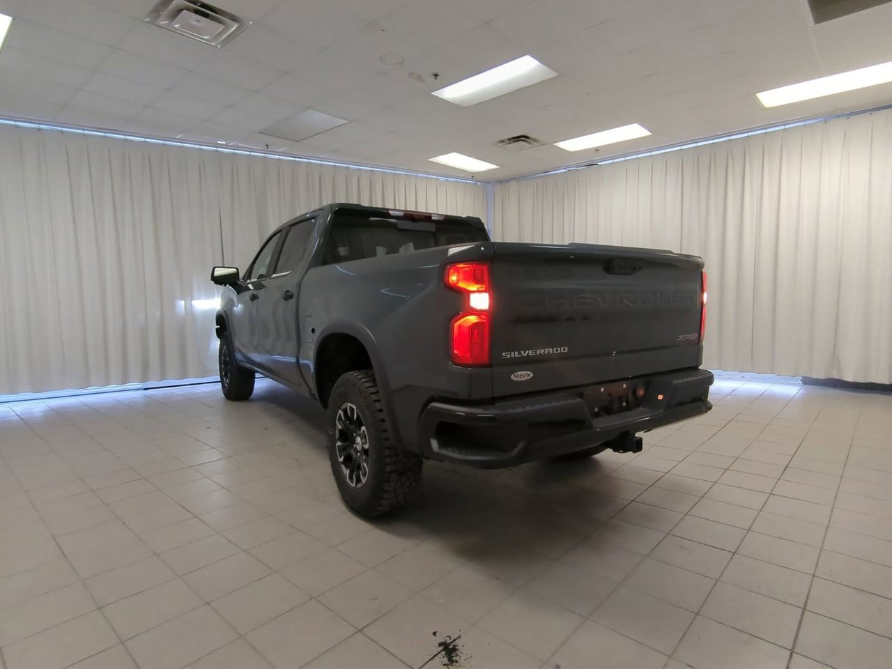 2025 Chevrolet Silverado 1500 ZR2-5