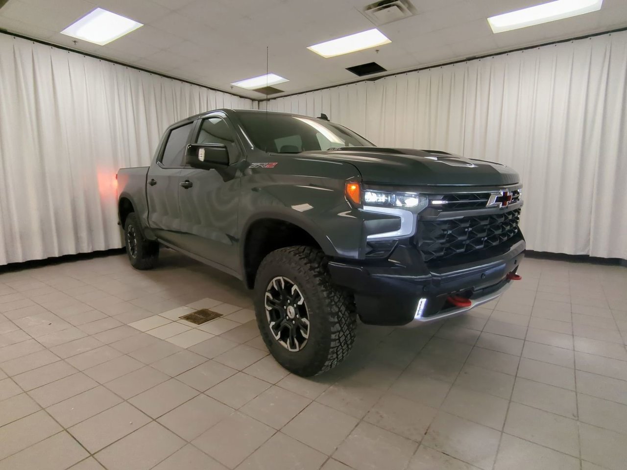 2025 Chevrolet Silverado 1500 ZR2-1