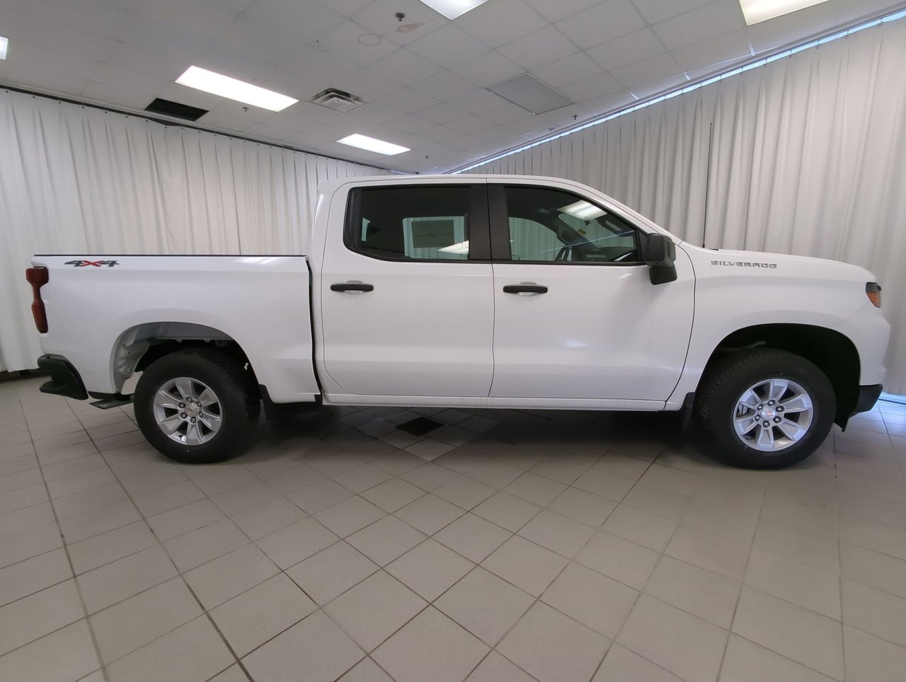 2025 Chevrolet Silverado 1500 WT-8