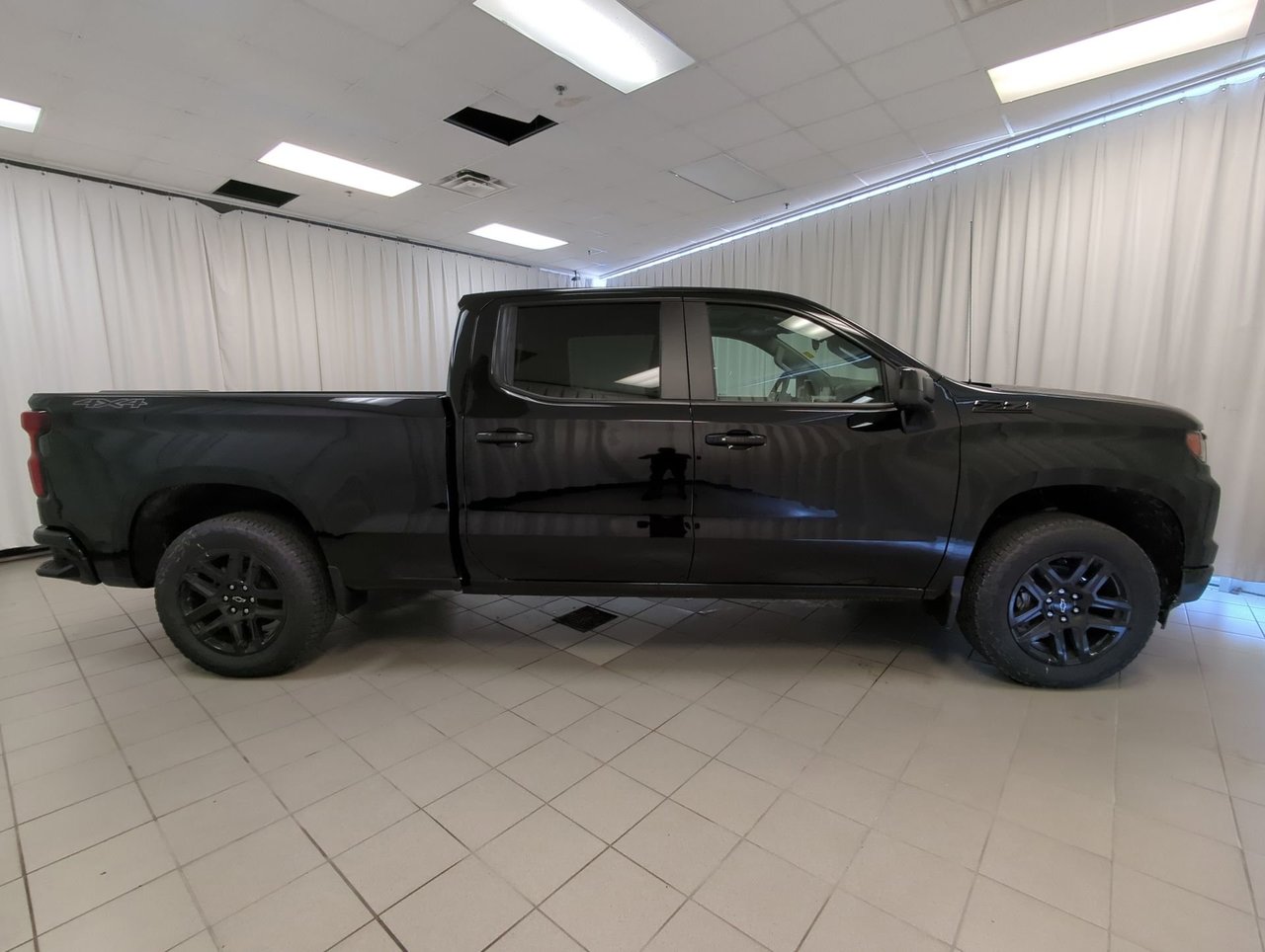 2025 Chevrolet Silverado 1500 RST-8