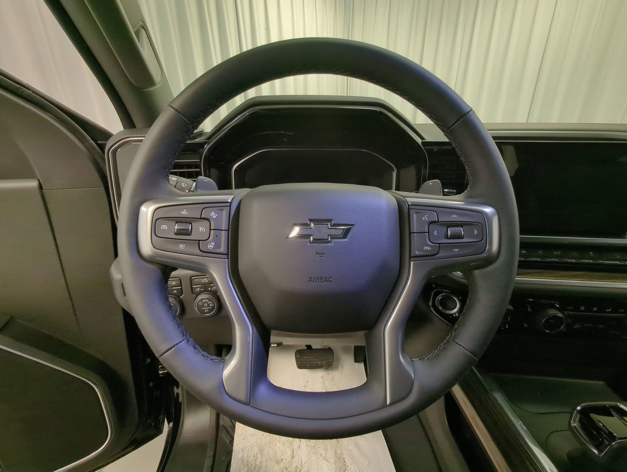 2025 Chevrolet Silverado 1500 RST-13