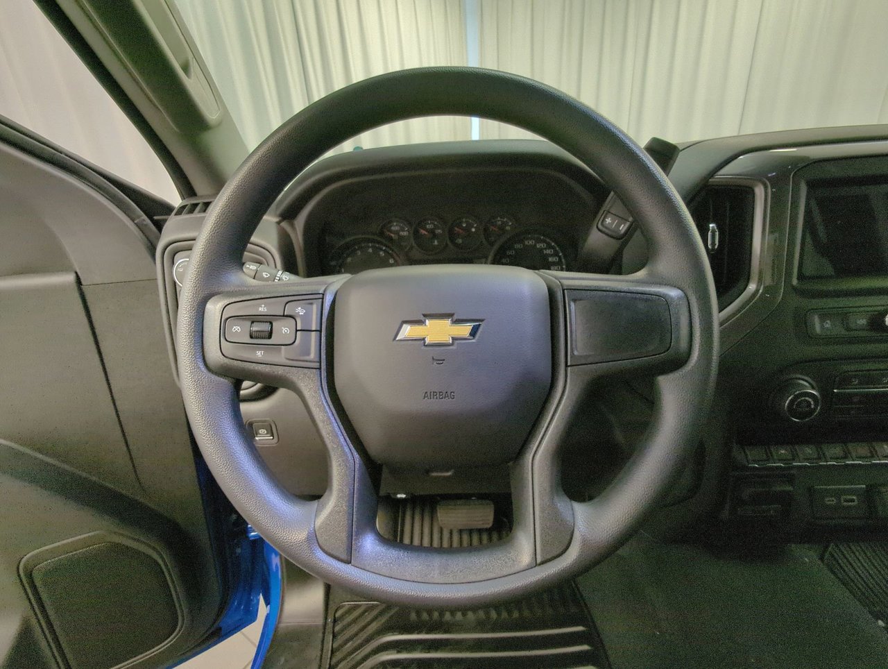 2025 Chevrolet Silverado 1500 Custom-13