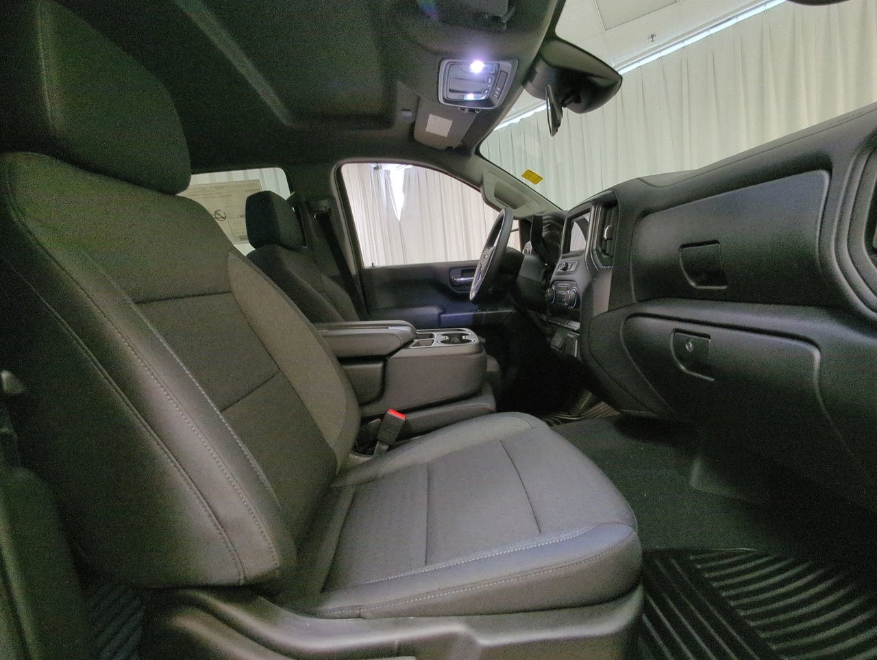 2025 Chevrolet Silverado 1500 Custom-22