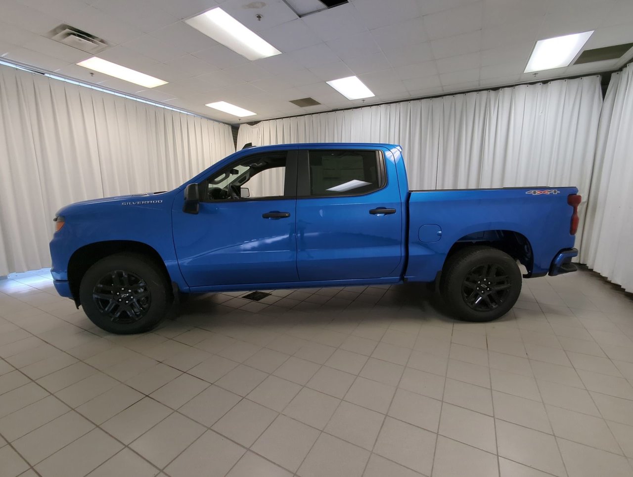 2025 Chevrolet Silverado 1500 Custom-4