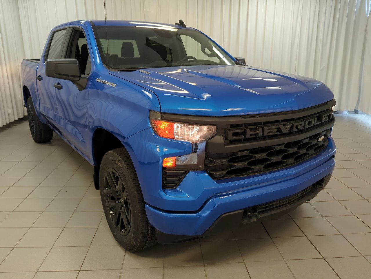 2025 Chevrolet Silverado 1500 Custom-1