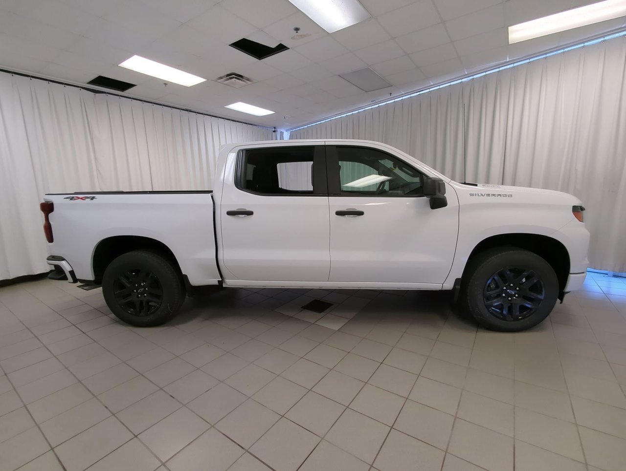 2025 Chevrolet Silverado 1500 Custom-8