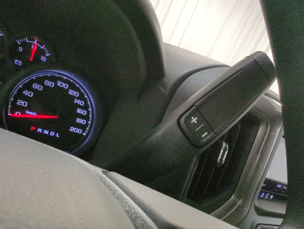 2025 Chevrolet Silverado 1500 Custom-18