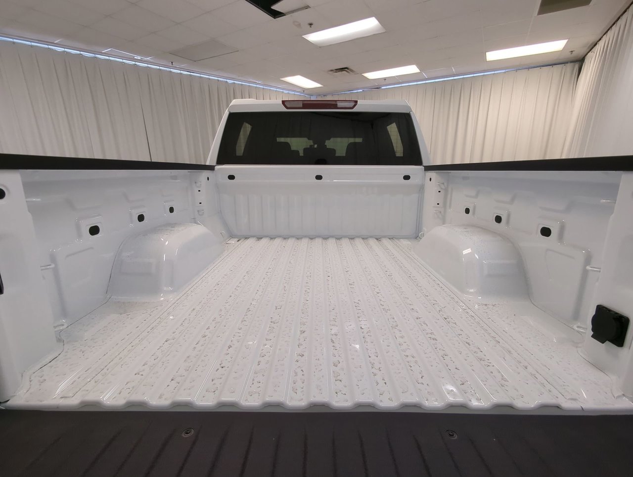 2025 Chevrolet Silverado 1500 Custom-21