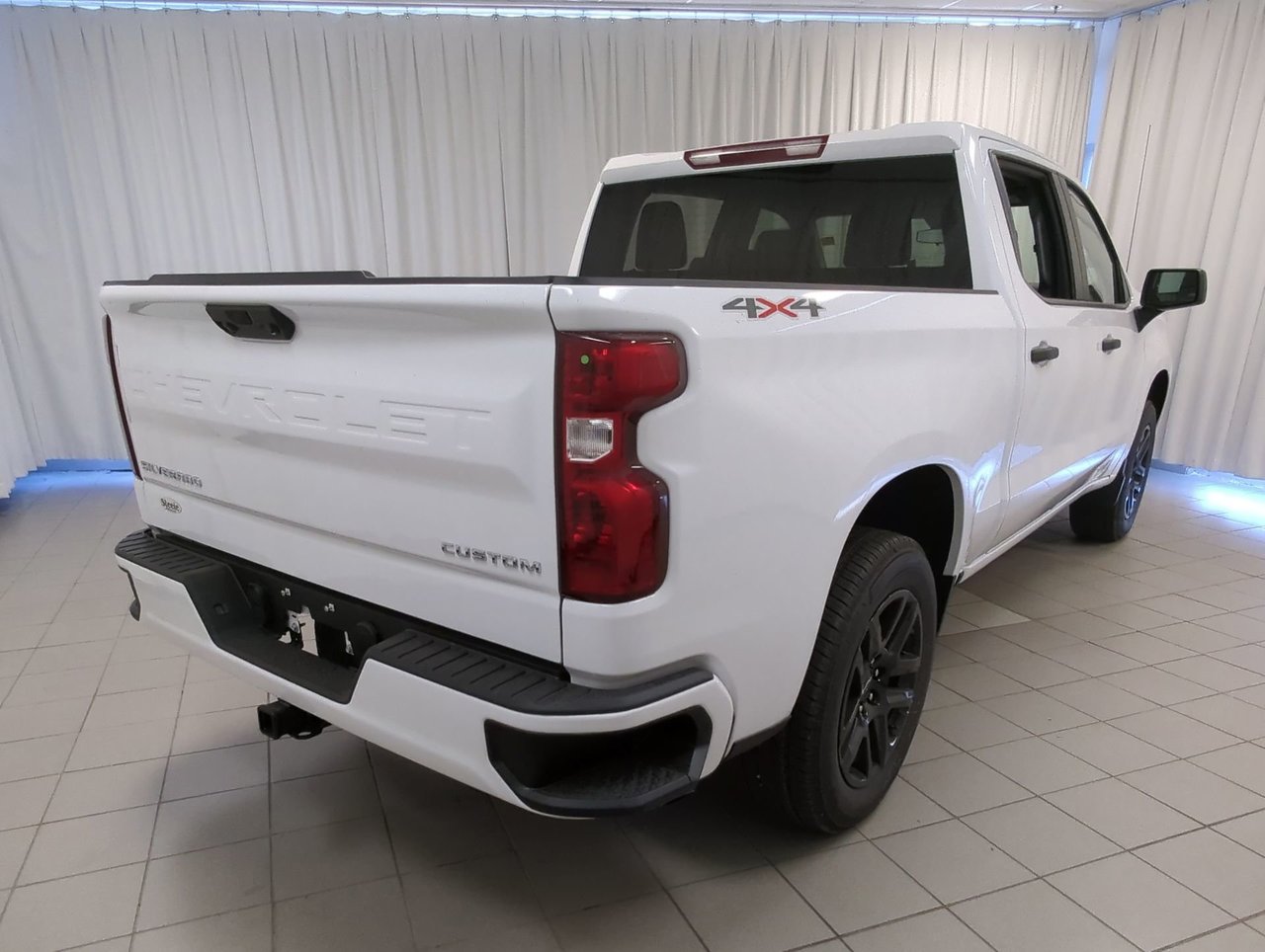 2025 Chevrolet Silverado 1500 Custom-7