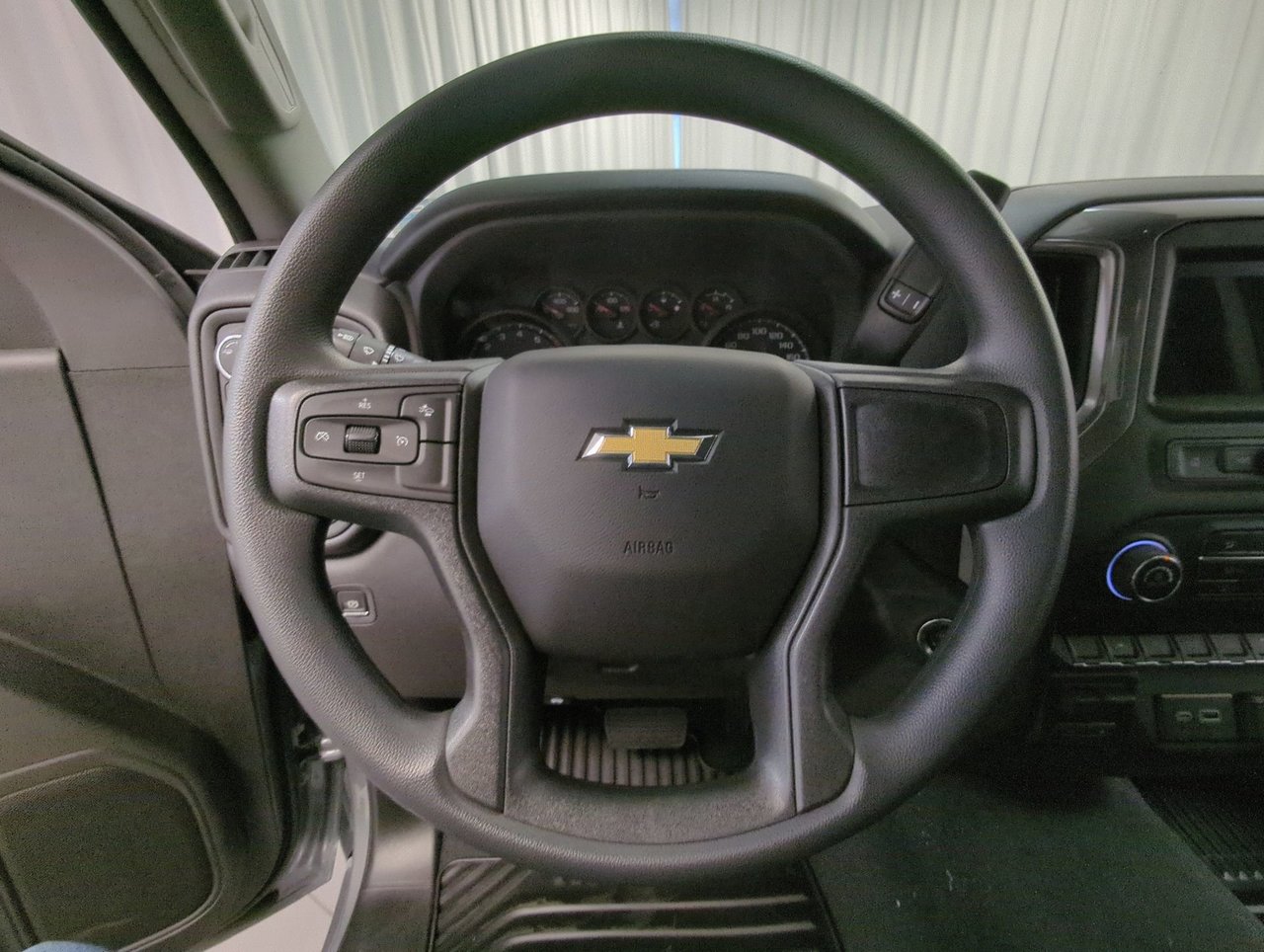 2025 Chevrolet Silverado 1500 Custom-13