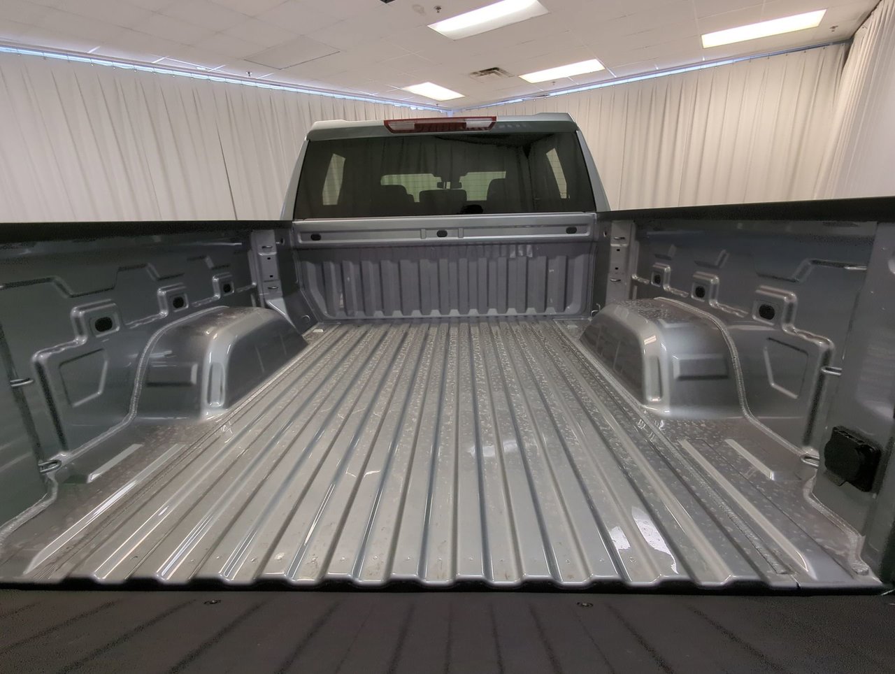 2025 Chevrolet Silverado 1500 Custom-23