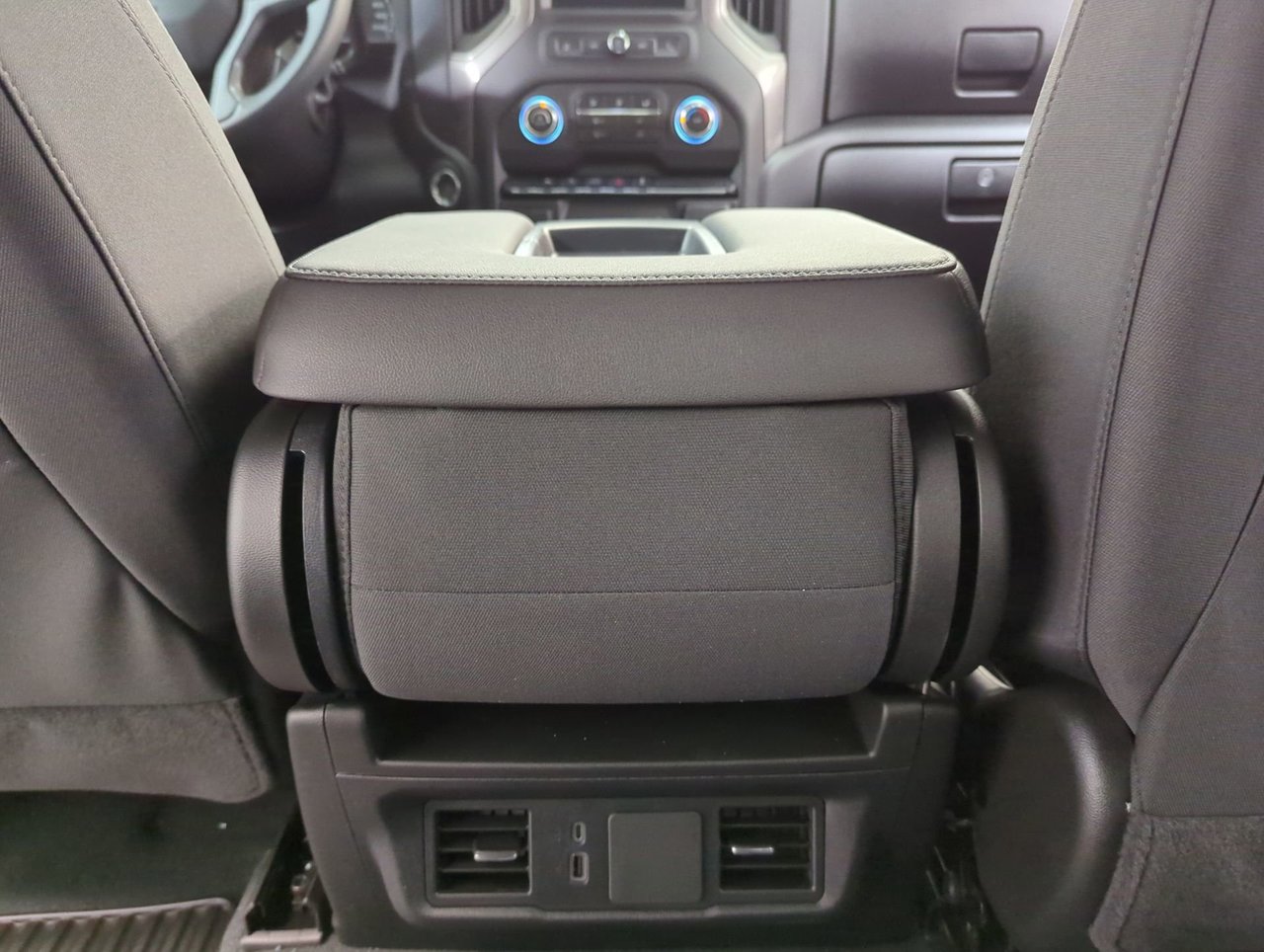 2025 Chevrolet Silverado 1500 Custom-19