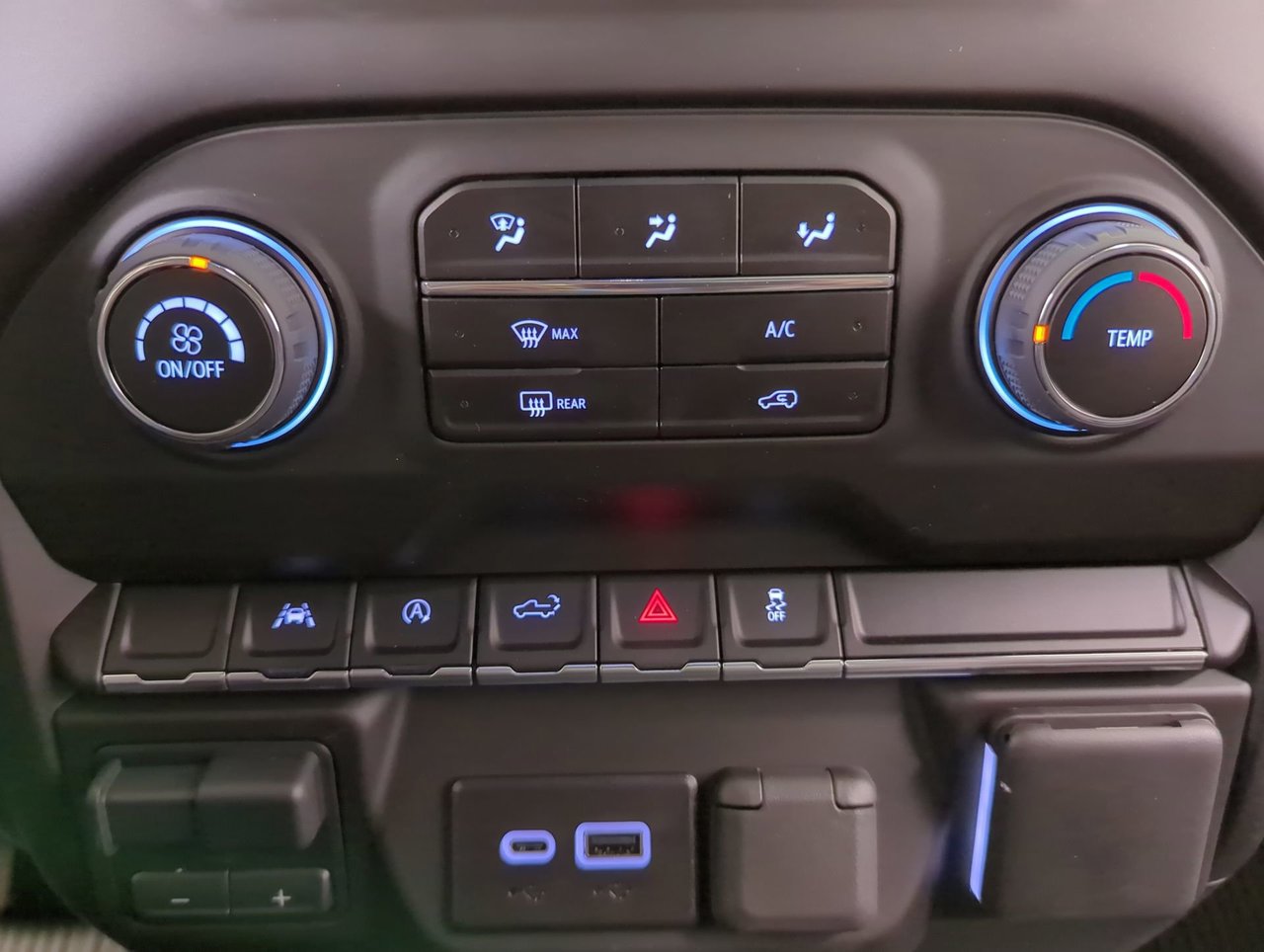 2025 Chevrolet Silverado 1500 Custom-17