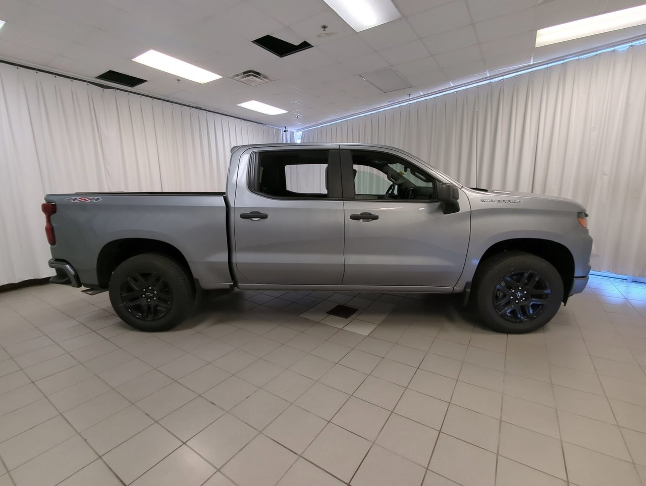 2025 Chevrolet Silverado 1500 Custom-8