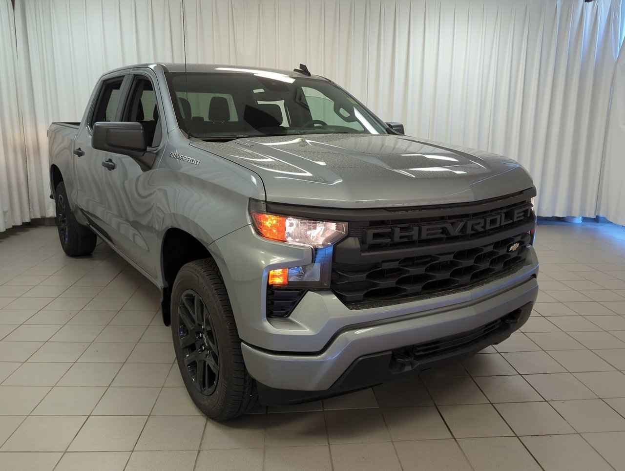 2025 Chevrolet Silverado 1500 Custom-1