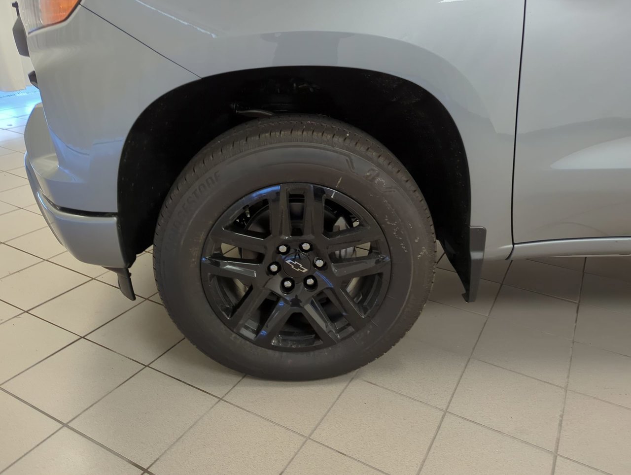 2025 Chevrolet Silverado 1500 Custom-9