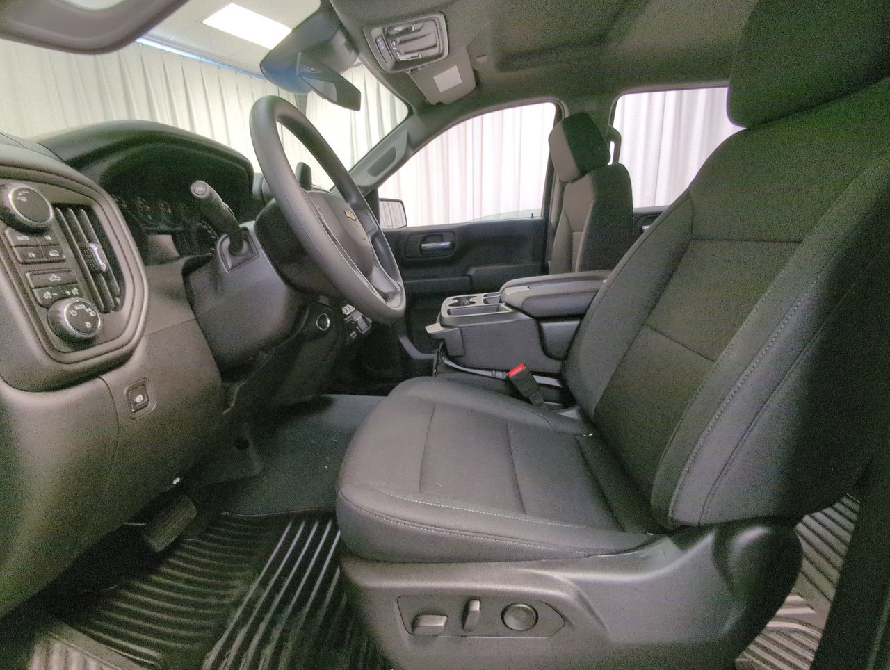 2025 Chevrolet Silverado 1500 Custom-10